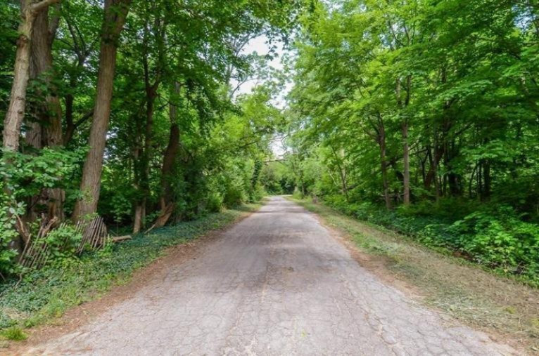 991 Maple Lane Benton Harbor, MI 49022 - Photo 2 of 12 Primary Photo