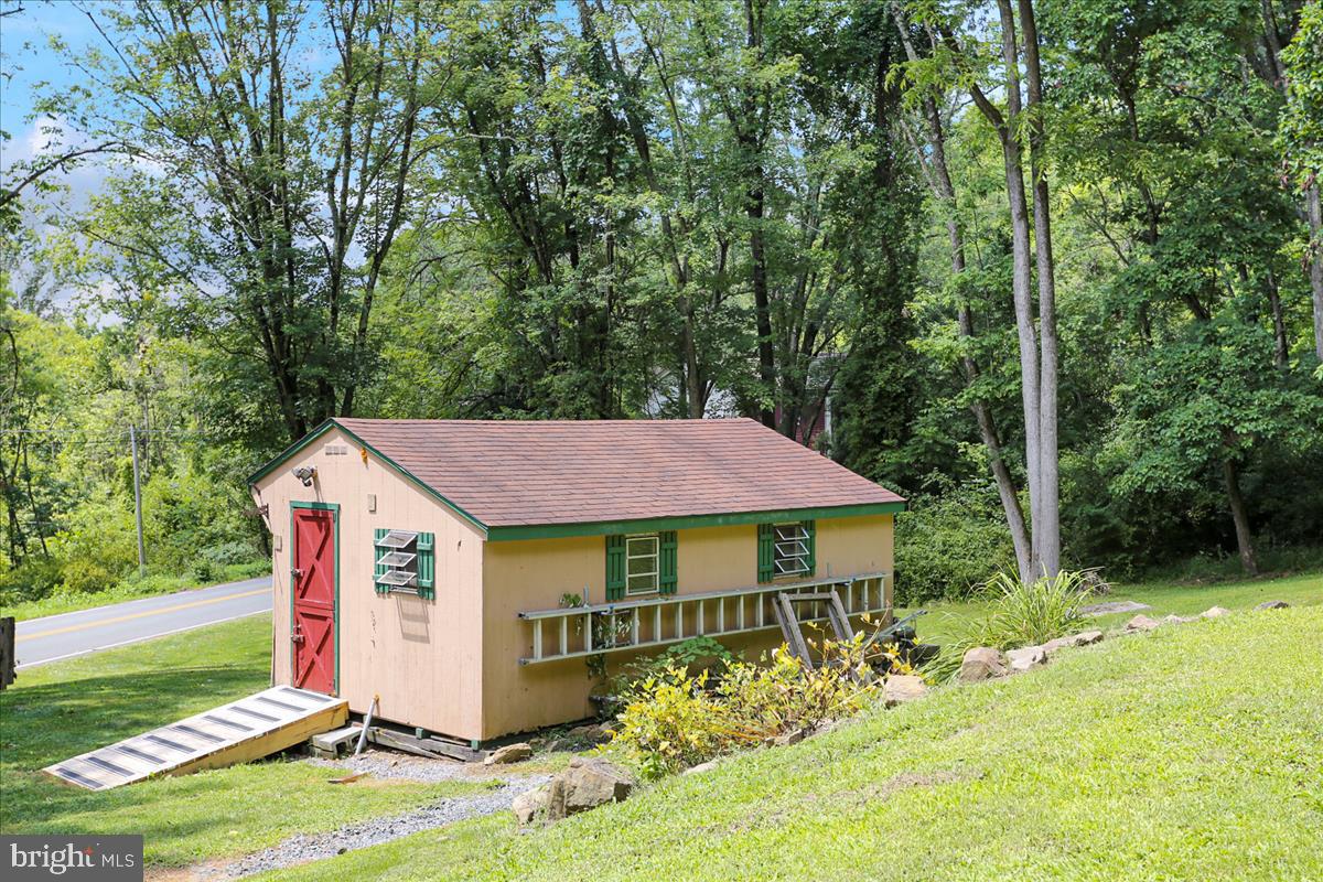 212 Conrad Road Alburtis, PA 18011 - Photo 9 of 31 Gallery Image 9