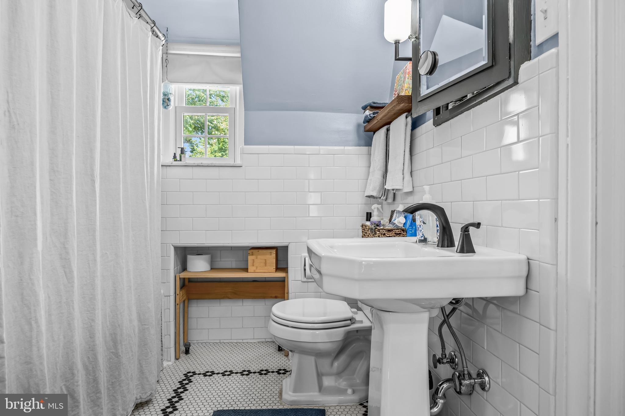 138 Edgehill Road Bala Cynwyd, PA 19004 - Photo 26 of 45
