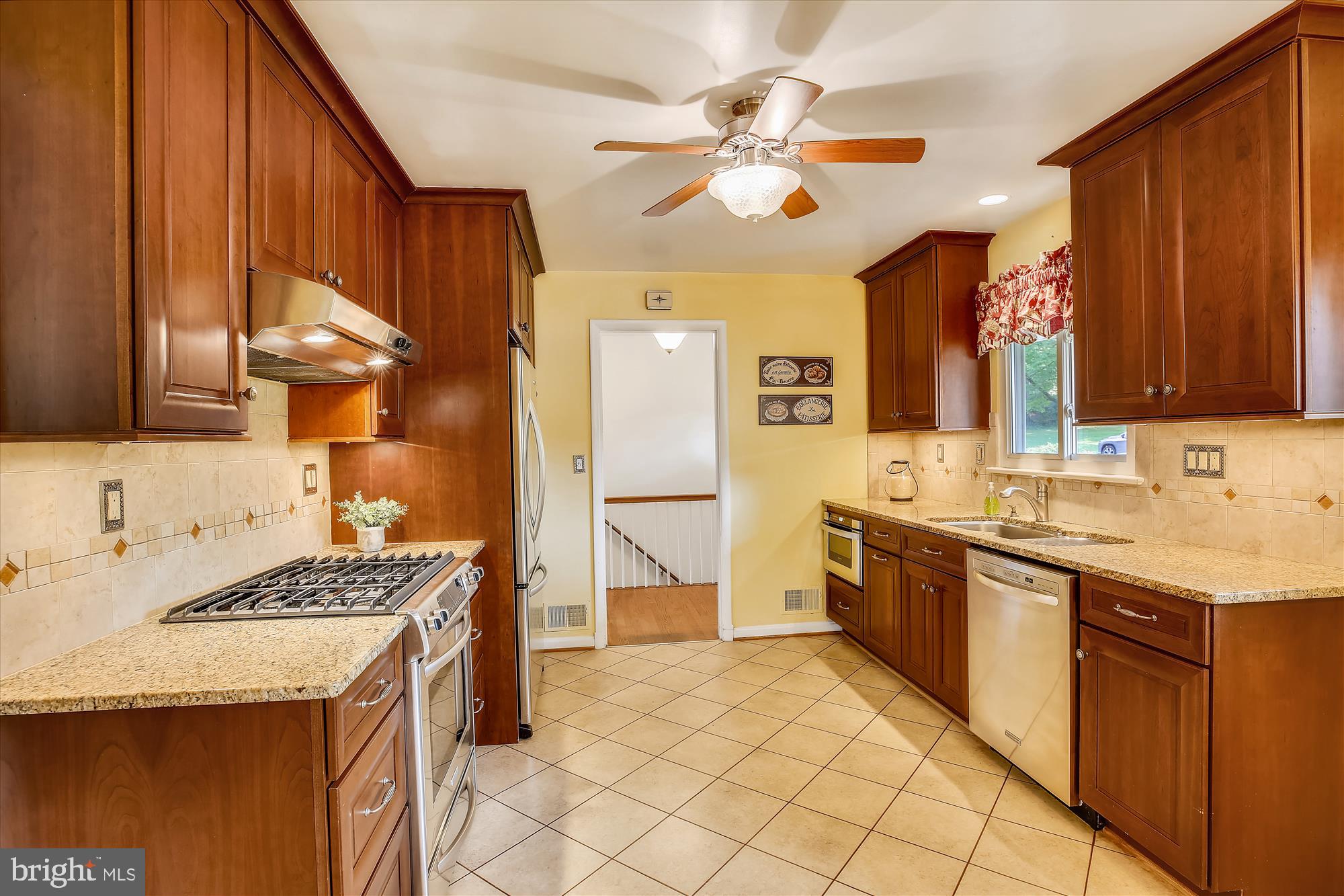 9900 Old Spring Road Kensington, MD 20895 - Photo 6 of 126 Gallery Image 6