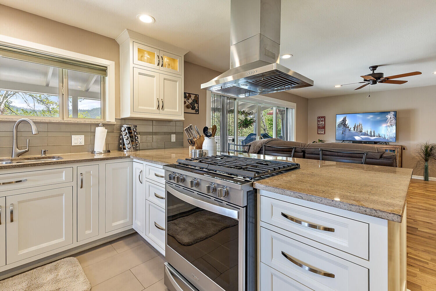 744 Upper Applegate Road Jacksonville, OR 97530 - Photo 15 of 81 59_UA_59_mls