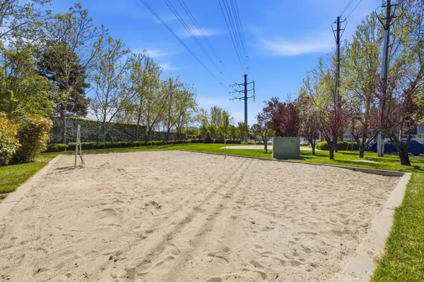 $969,000 | 6121 Lambeck Lane, San Jose, CA 95119