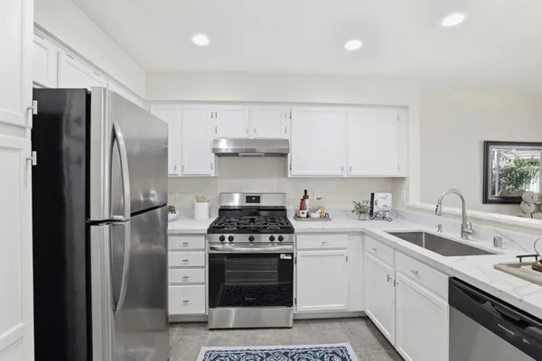 $969,000 | 6121 Lambeck Lane, San Jose, CA 95119