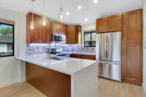 $4,400 | 533 Club Drive, Palm Beach Gardens, FL 33418