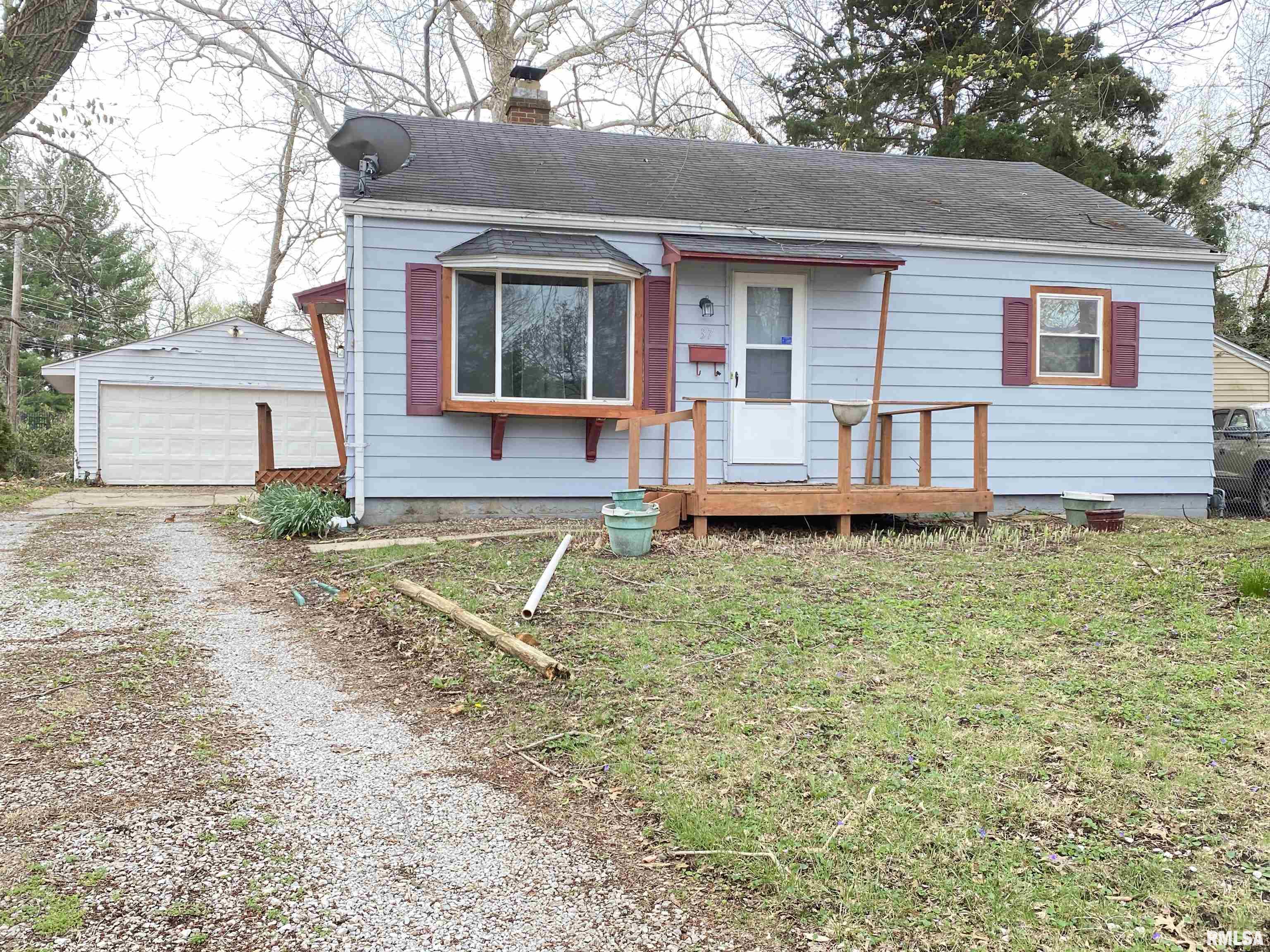 37 Belle Place Springfield, IL 62704 - Photo 1 of 18