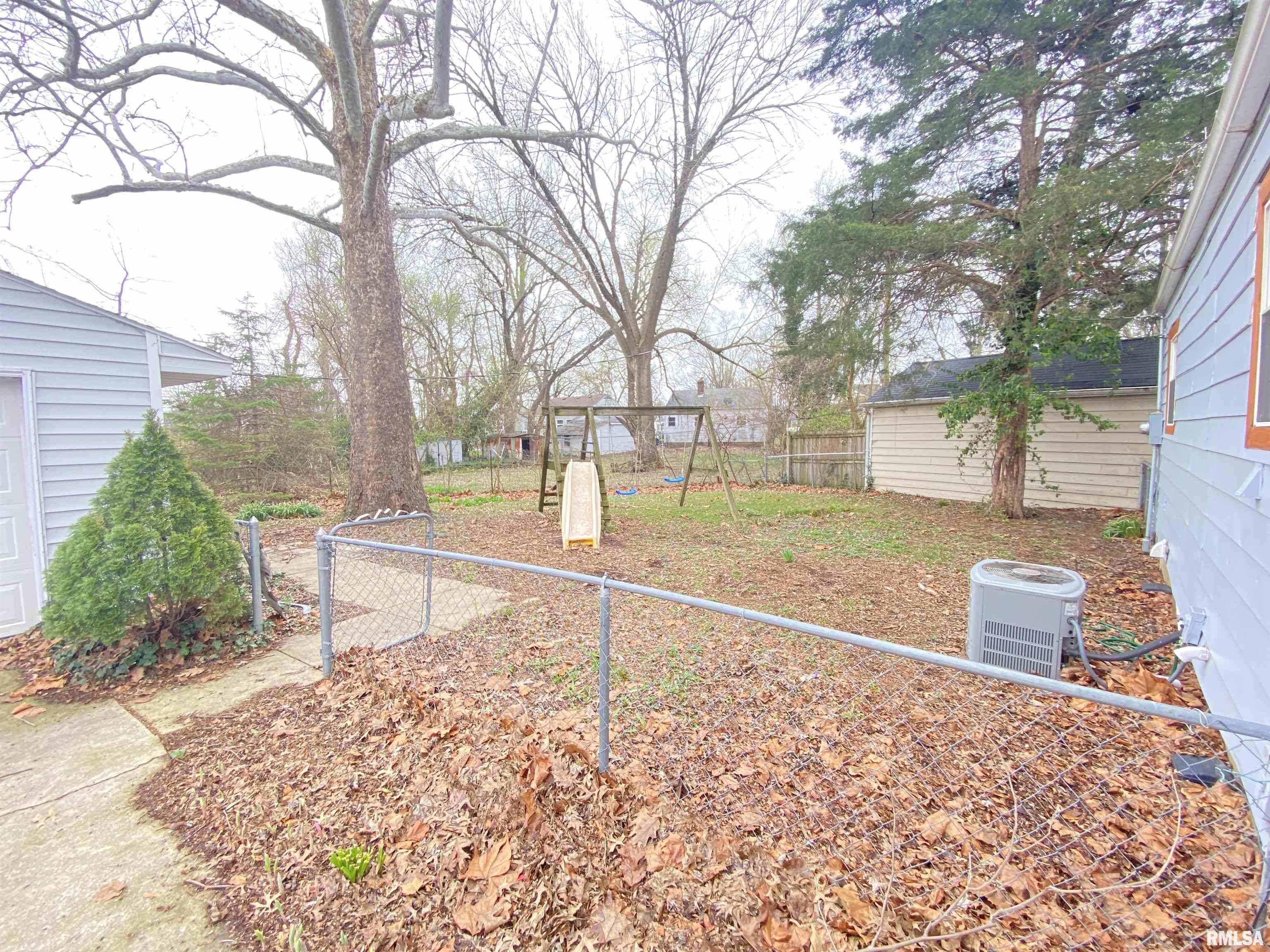 37 Belle Place Springfield, IL 62704 - Photo 16 of 18