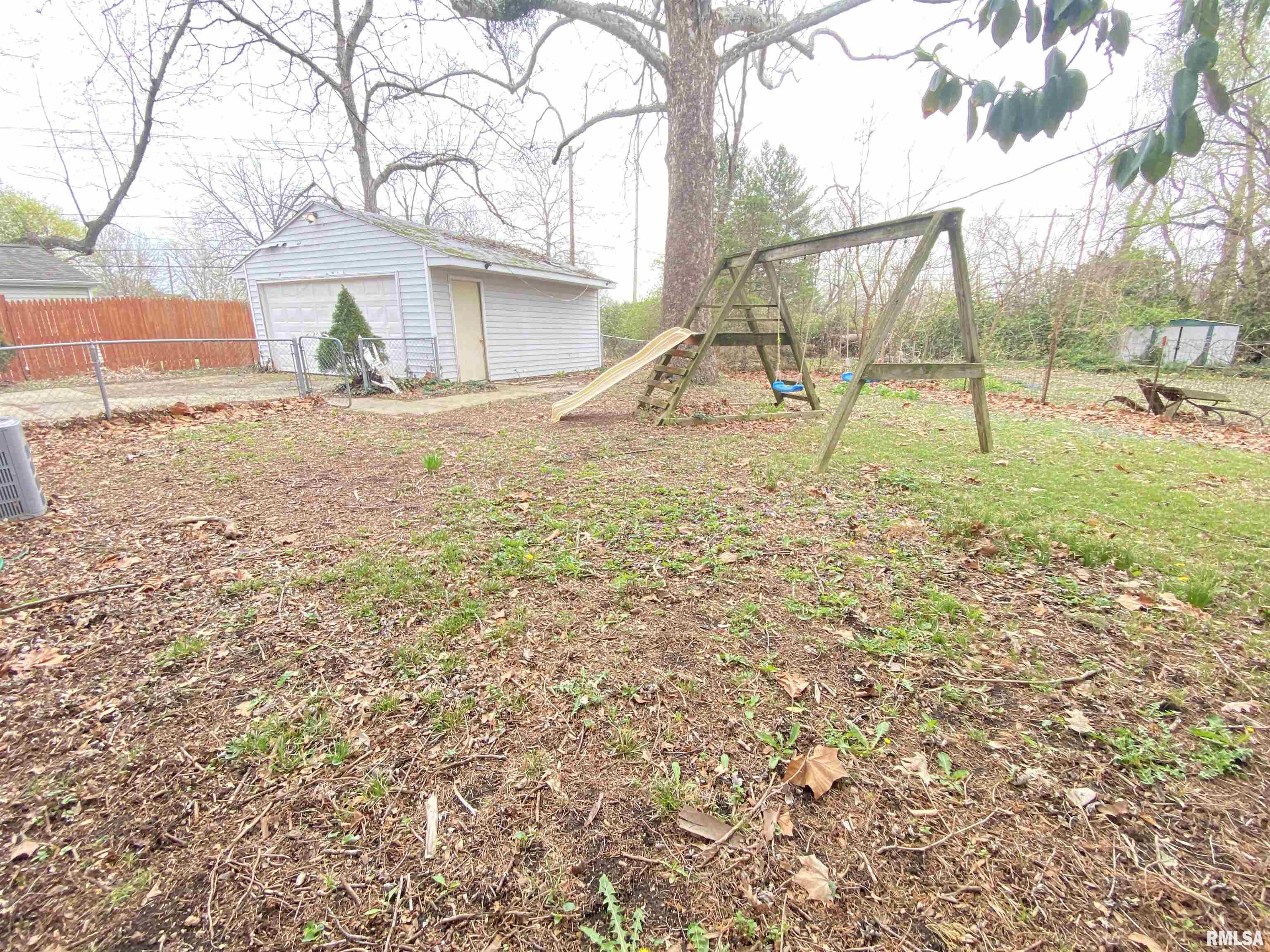 37 Belle Place Springfield, IL 62704 - Photo 17 of 18