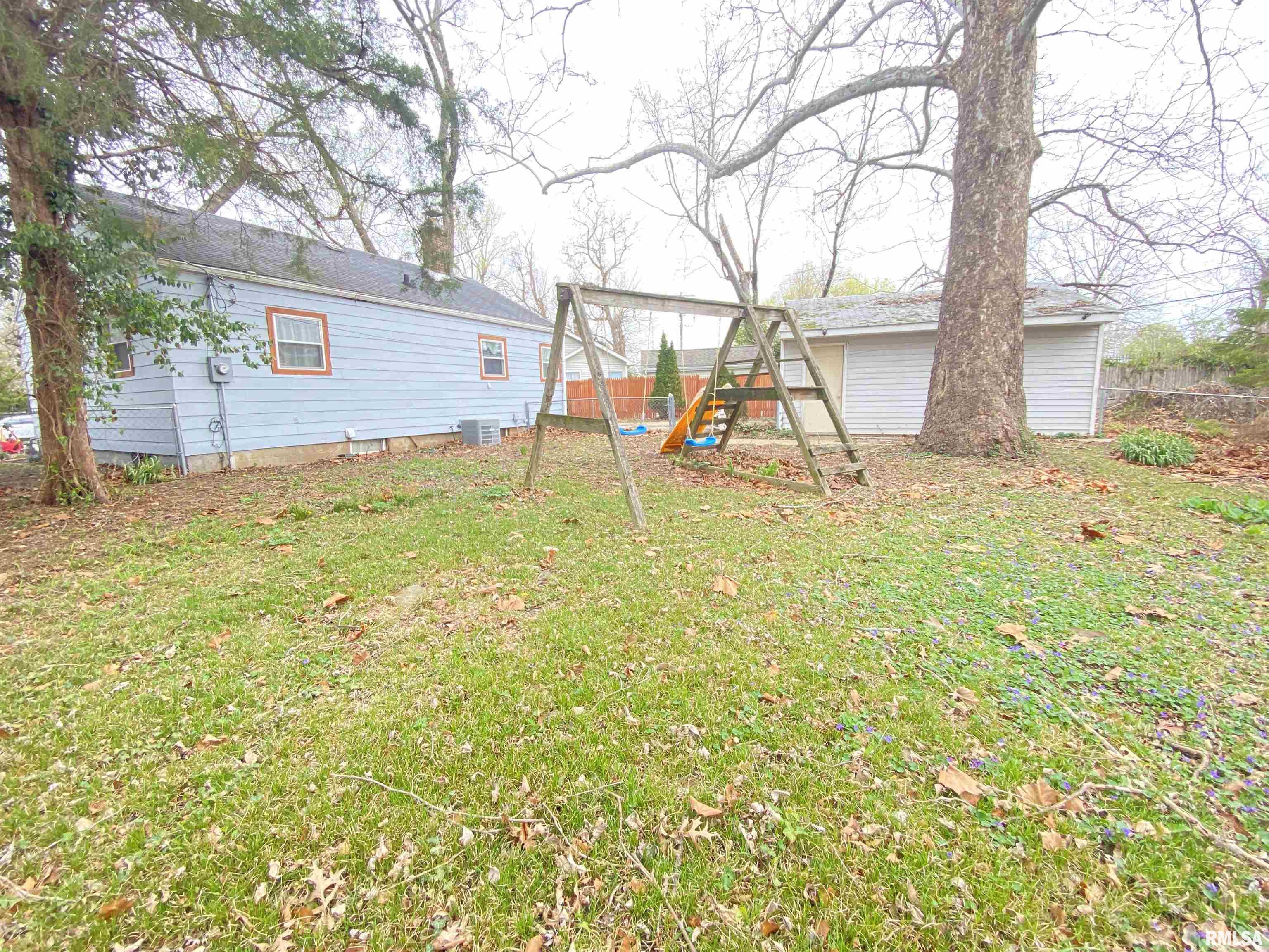 37 Belle Place Springfield, IL 62704 - Photo 18 of 18