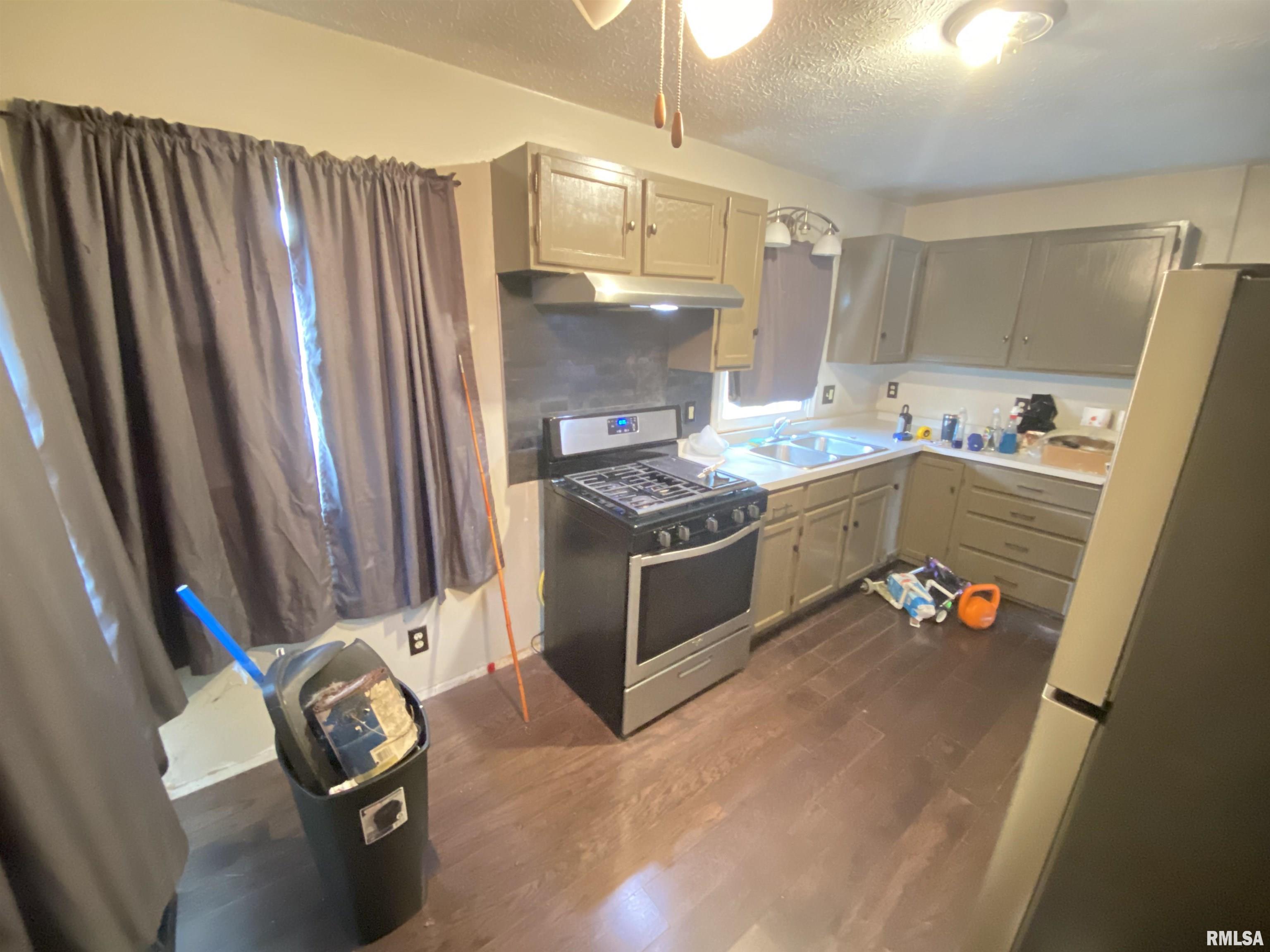 37 Belle Place Springfield, IL 62704 - Photo 7 of 18