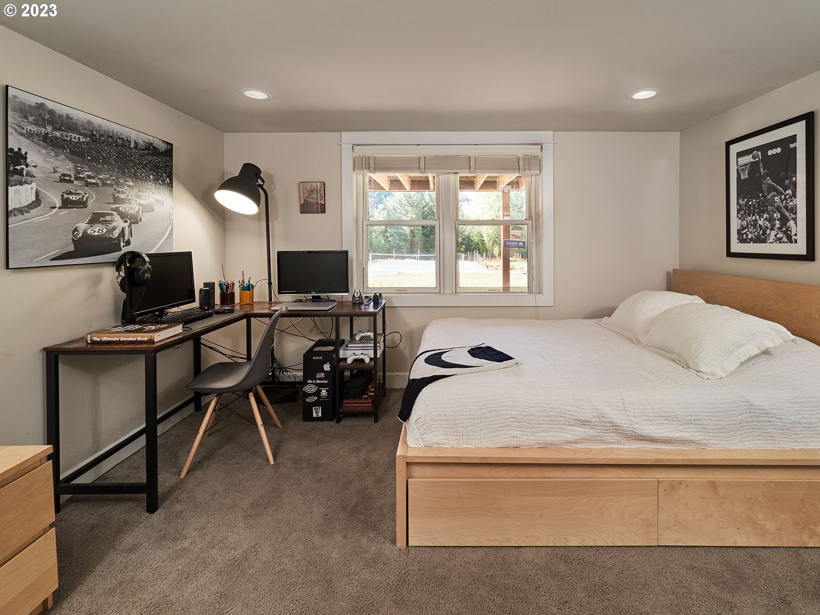 8485 Southwest Ridgeway Drive Portland, OR 97225 - Photo 21 of 28 Gallery Image 21