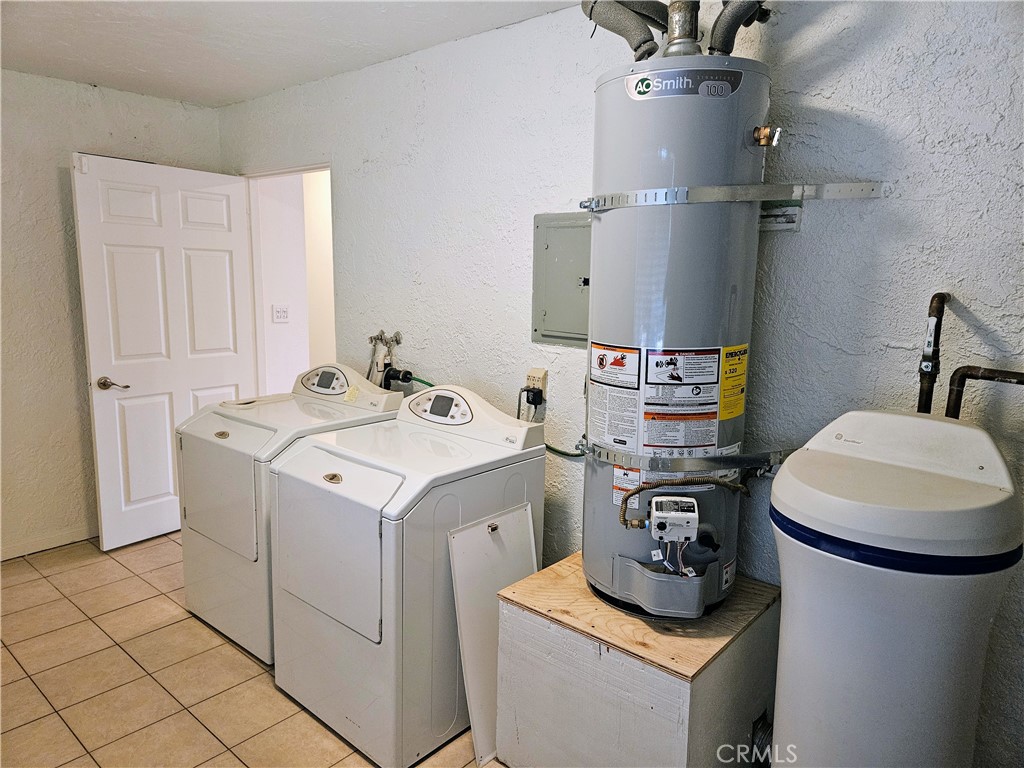 8926 Kennedy Street Riverside, CA 92509 - Photo 10 of 10 Indoor laundry