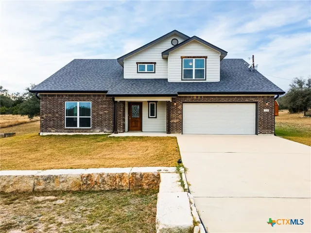 $410,000 | 320 Sunrise Hills, Lampasas, TX 76550