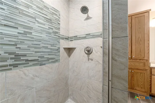 $410,000 | 320 Sunrise Hills, Lampasas, TX 76550