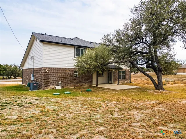 $410,000 | 320 Sunrise Hills, Lampasas, TX 76550