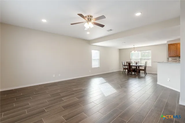 $410,000 | 320 Sunrise Hills, Lampasas, TX 76550