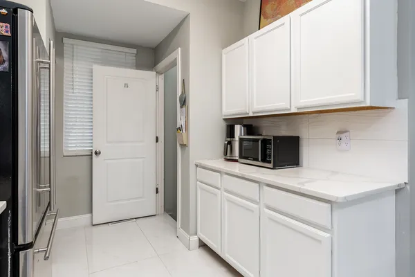 $229,900 | 6307 Commonwealth Drive, Unit 1, Loves Park, IL 61111