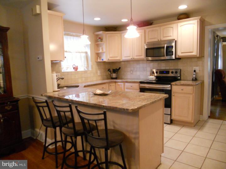 531 Evans Road Springfield, PA 19064 - Photo 6 of 16 Kitchen