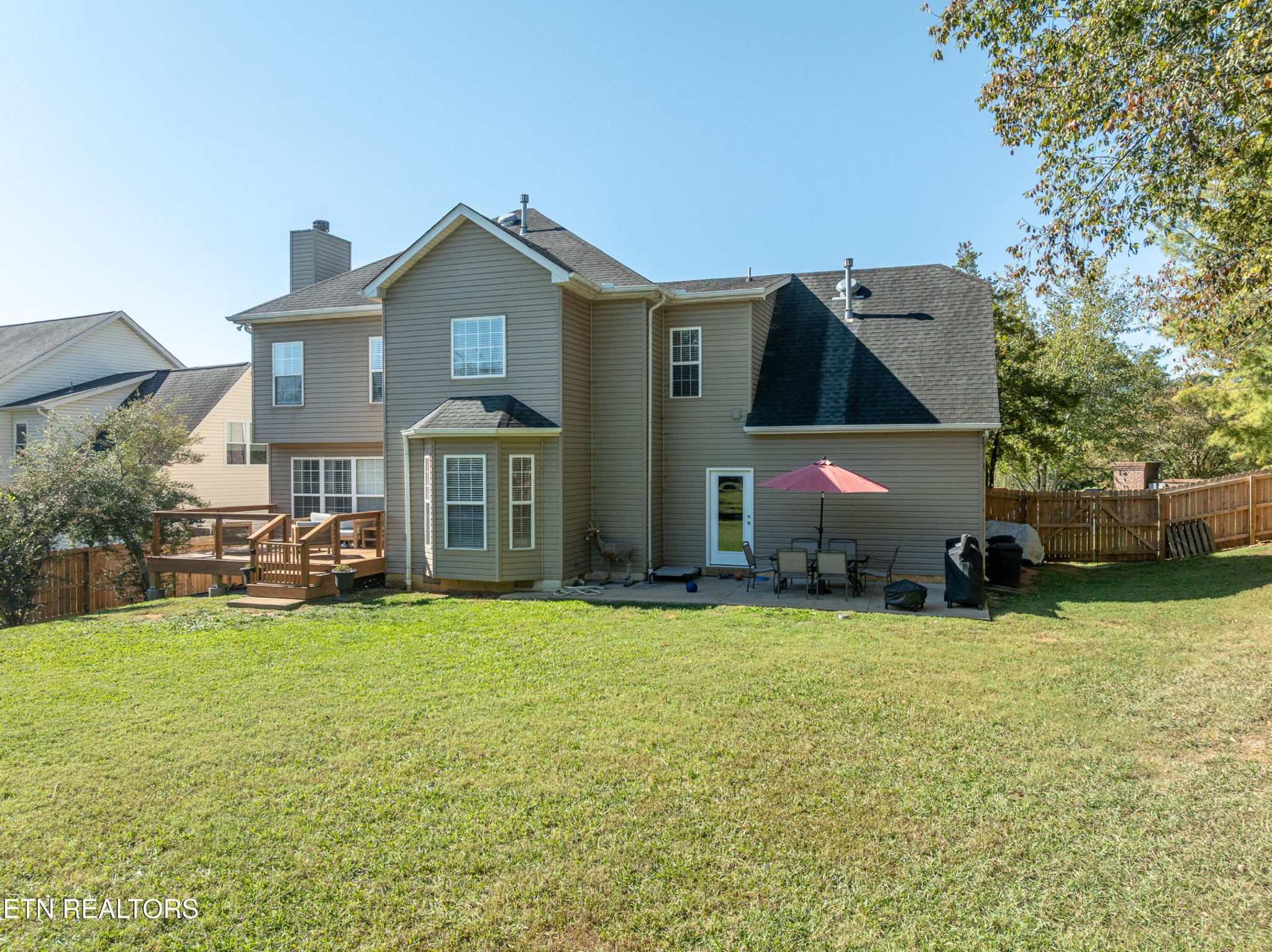 1600 Legacy Park Road Knoxville, TN 37922 - Photo 48 of 58 a front view of house with yard and garage