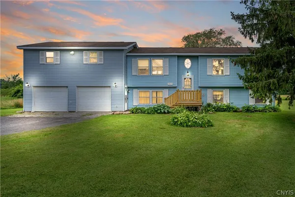 $239,900 | 7814 Highway 31, Cicero, NY 13030