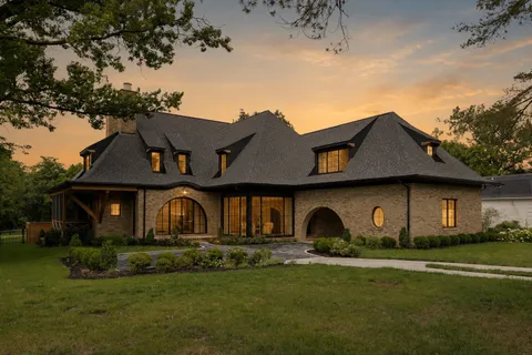 $6,750,000 | 2805 Tyne Boulevard, Nashville, TN 37215