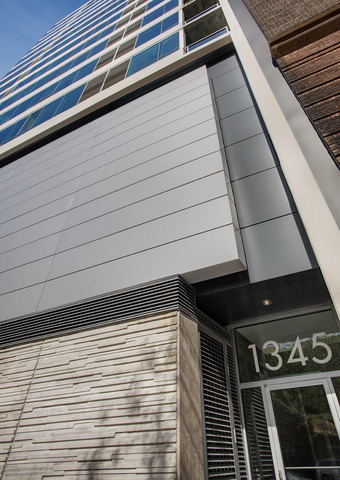 1345 South Wabash Avenue, Unit 902 Chicago, IL 60605 - Photo 3 of 10 a view of a balcony