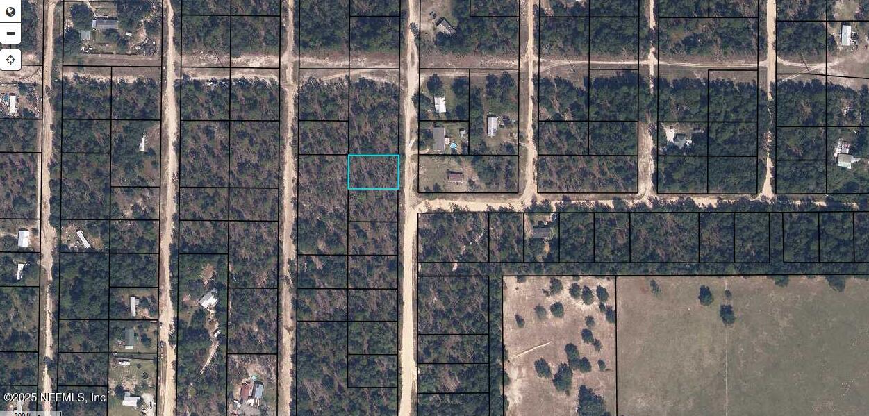 7248 Citadel Street Keystone Heights, FL 32656 - Photo 2 of 3 a bathroom with a shower