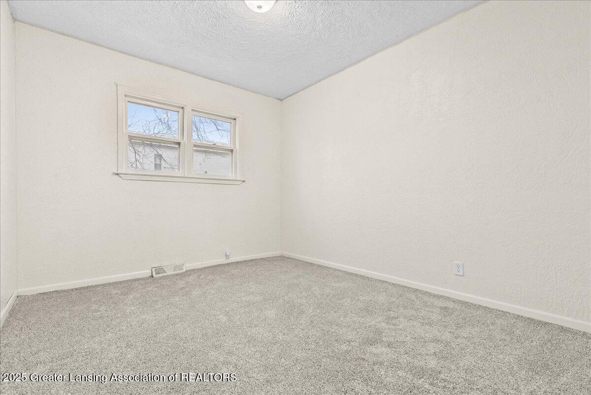 7902 North Welling Road St. Johns, MI 48879 - Photo 15 of 32 15-Media Jett - 10