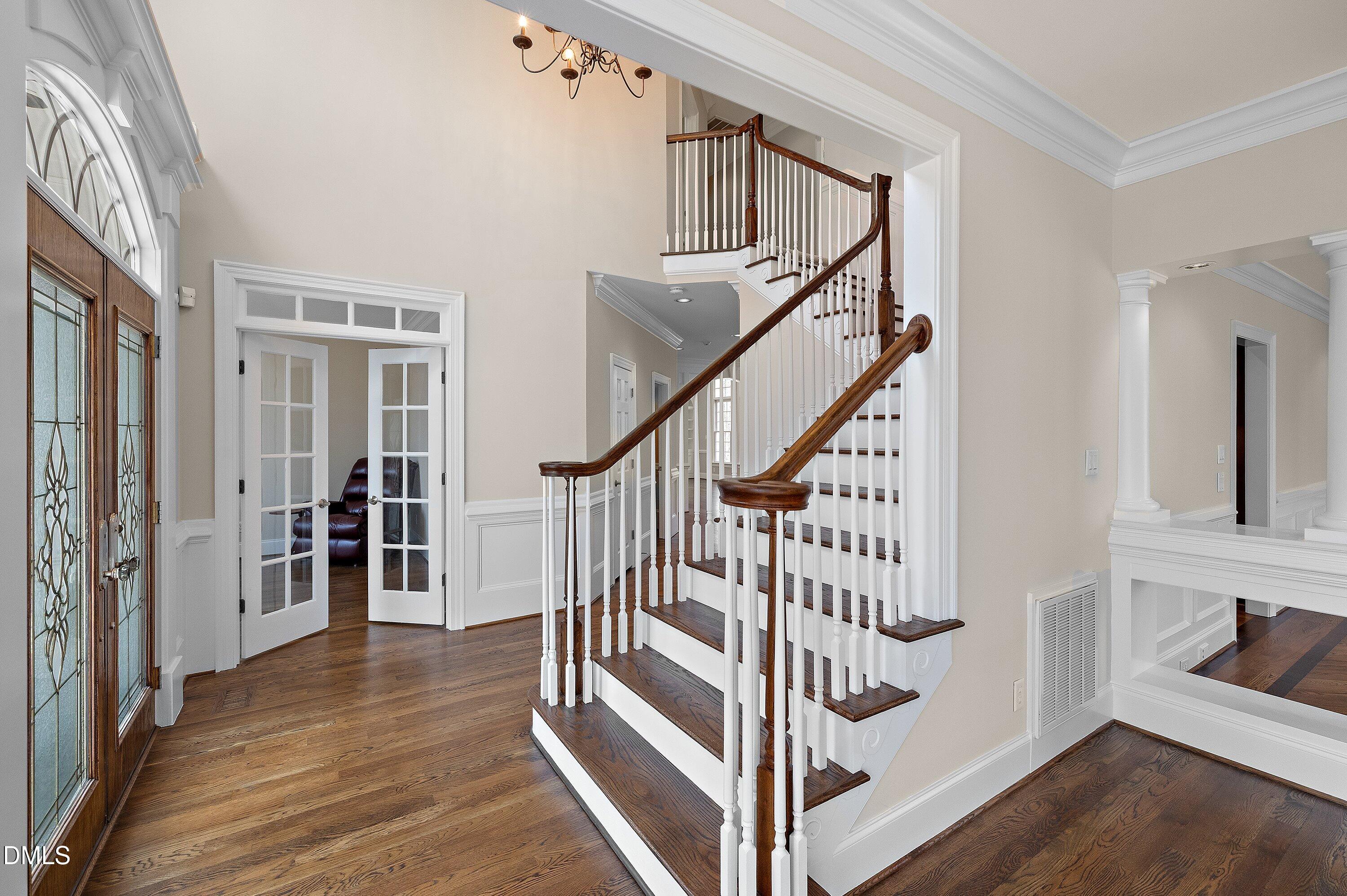 1525 Eglantyne Court Raleigh, NC 27613 - Photo 6 of 105 011-1525 Eglantyne_3367