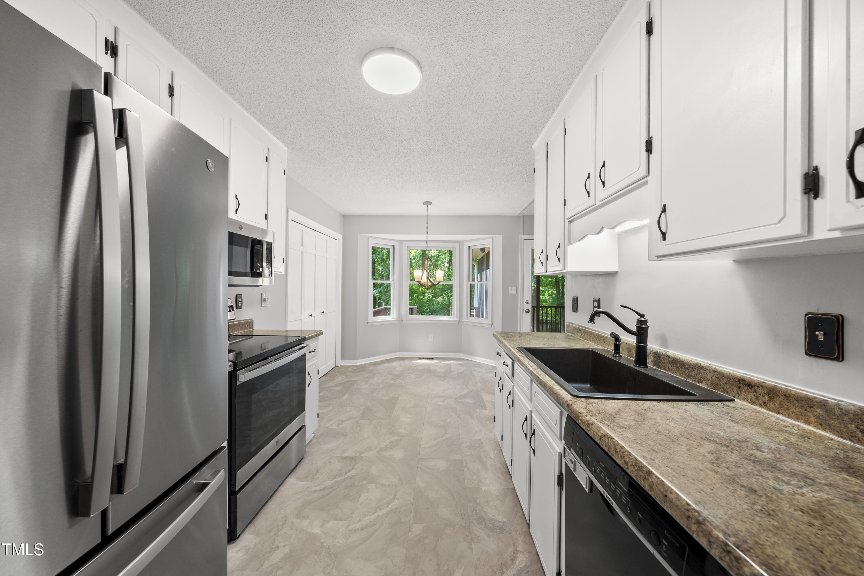 6009 Shadow Moss Circle Raleigh, NC 27603 - Photo 20 of 37 DSC05454