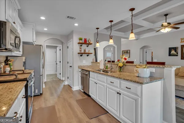 $299,000 | 102 McEwen Court, Perry, GA 31069