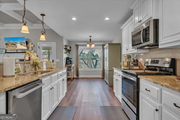 $299,000 | 102 McEwen Court, Perry, GA 31069