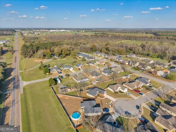 $299,000 | 102 McEwen Court, Perry, GA 31069