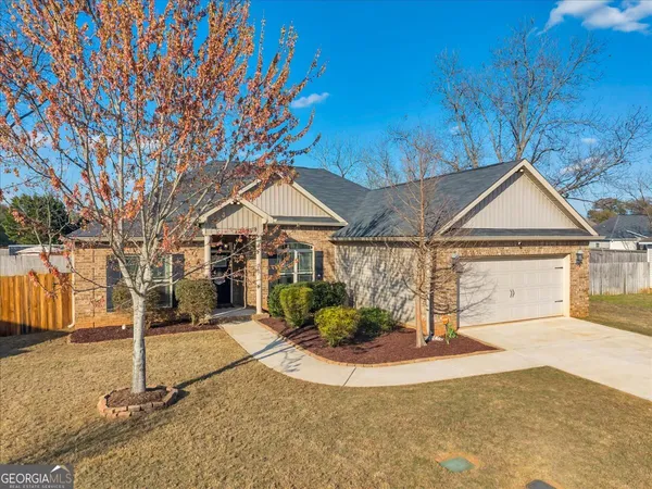 $299,000 | 102 McEwen Court, Perry, GA 31069