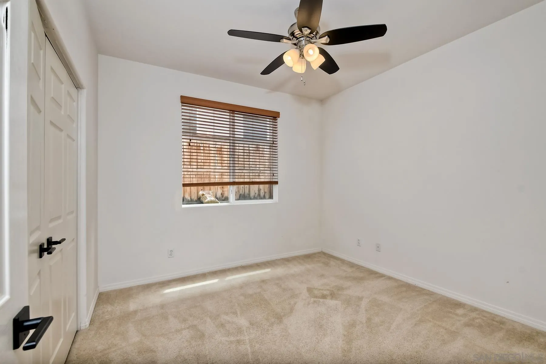 693 Helmsdale Road San Marcos, CA 92069 - Photo 13 of 26 Gallery Image 13