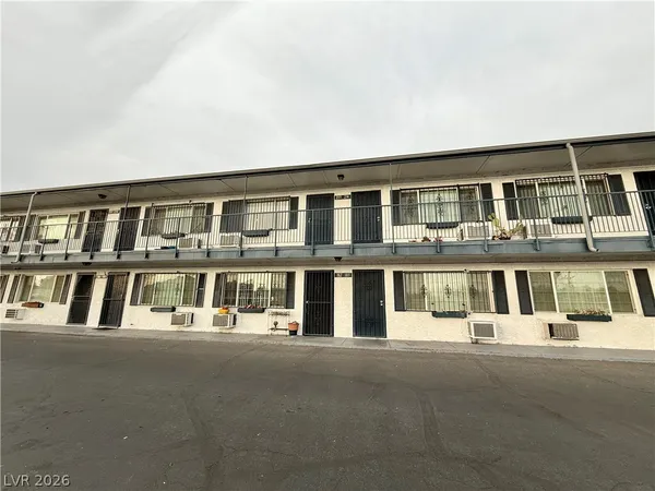 $855 | 4600 South University Center Drive, Unit 235, Las Vegas, NV 89119