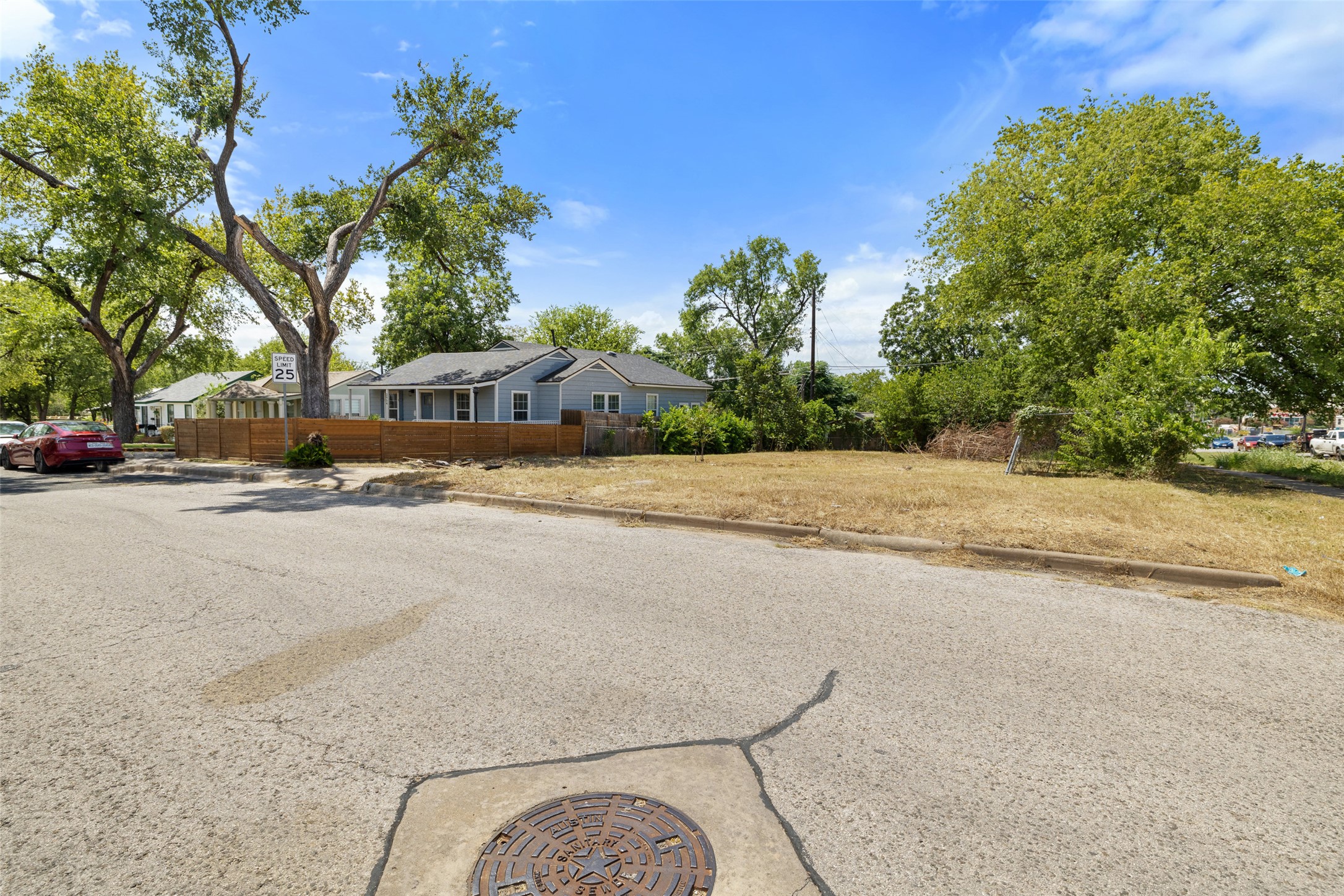 2956 Higgins Street Austin, TX 78722 - Photo 11 of 14