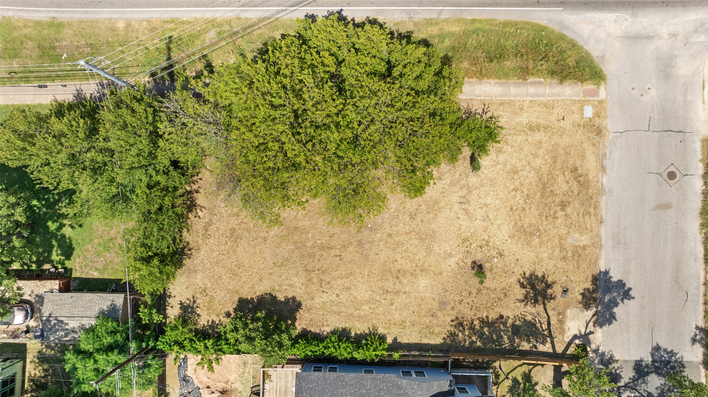 2956 Higgins Street Austin, TX 78722 - Photo 7 of 14