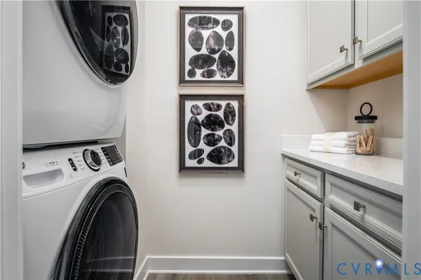 $379,990 | 2860 Calgary Lane, Chester, VA 23831