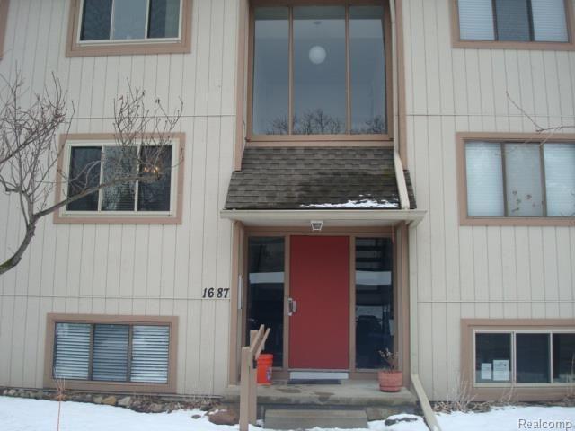 1687 Riverside Drive, Unit 48 Rochester Hills, MI 48309 - Photo 1 of 14