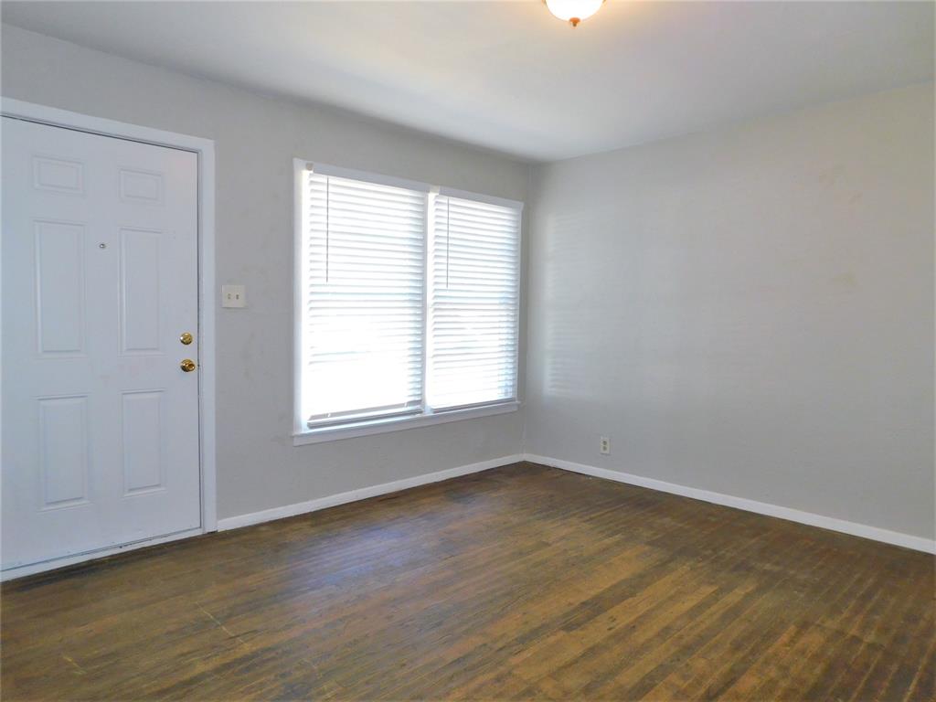 2212 Denison Street Denton, TX 76201 - Photo 3 of 19