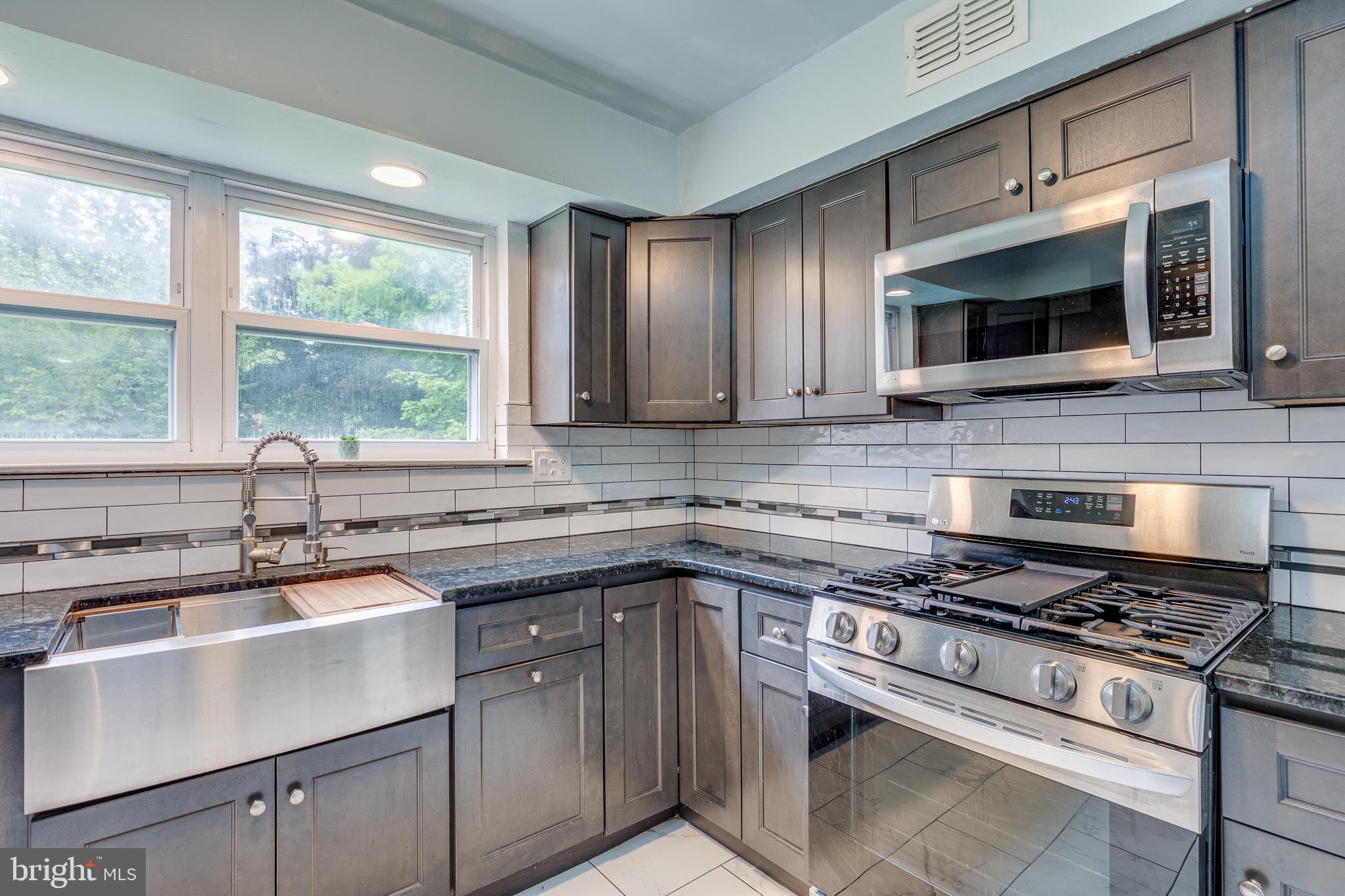 1602 Olive Place Clementon, NJ 08021 - Photo 10 of 26