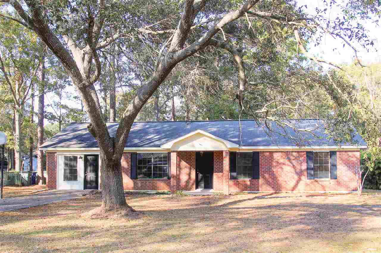 635 East Gate Circle Foley, AL 36535 - Photo 1 of 22