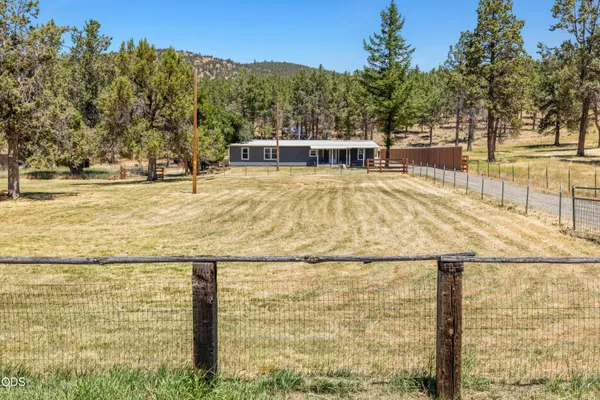 $390,000 | 19223 North Poe Valley Road, Klamath Falls, OR 97603