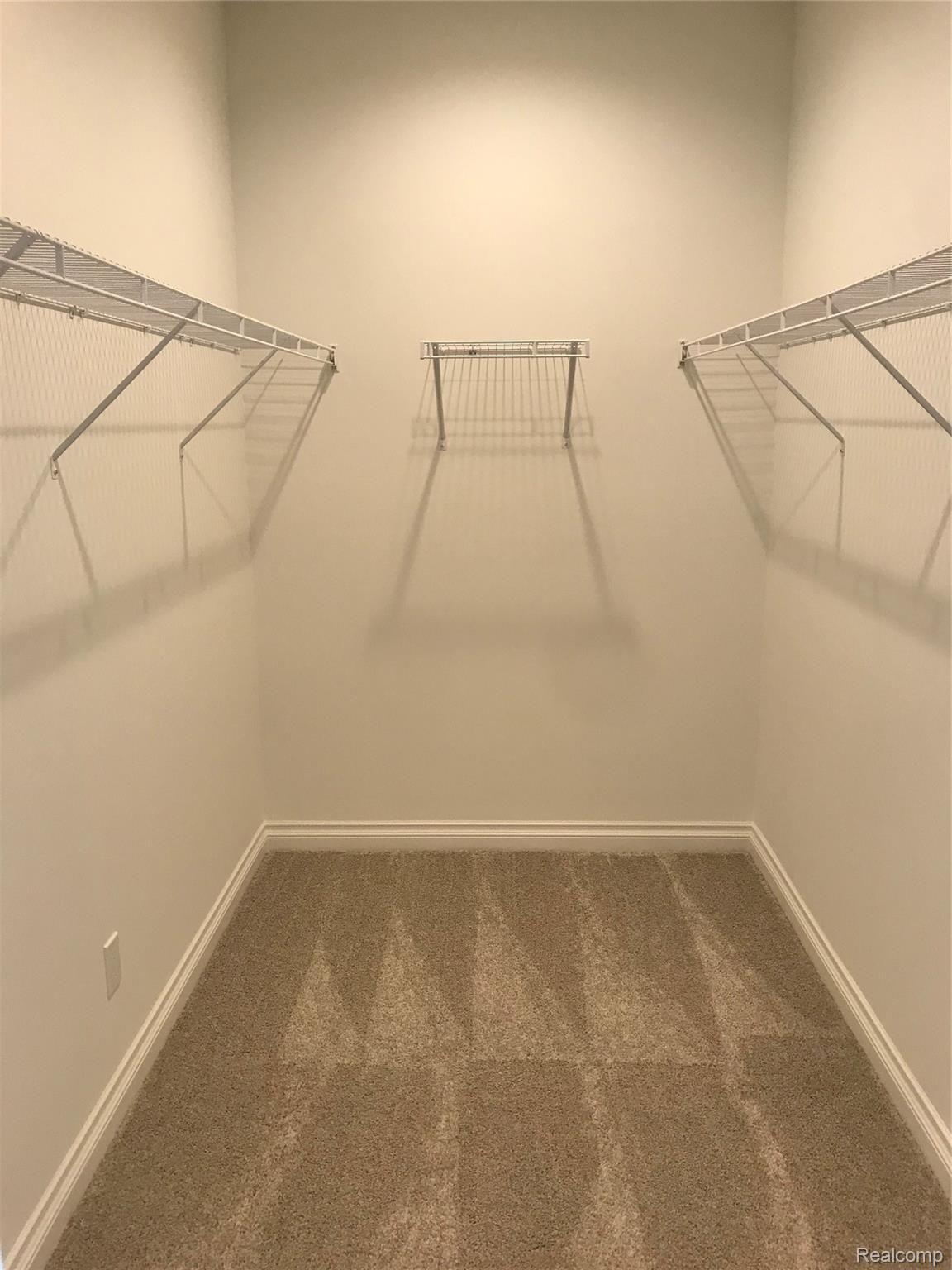 909 Lemon Drive Rochester, MI 48307 - Photo 10 of 17 Master Closet 50.JPG