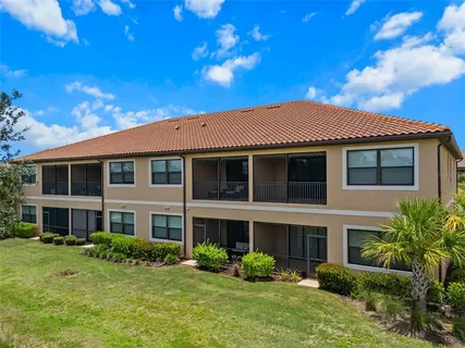 $410,000 | 13810 Messina Loop, Unit 202, Bradenton, FL 34211