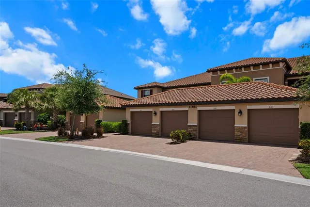 $410,000 | 13810 Messina Loop, Unit 202, Bradenton, FL 34211