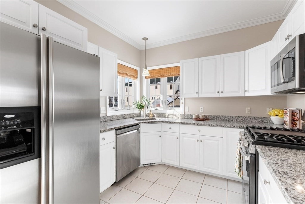 35 Tea Party Way Malden, MA 02148 - Photo 20 of 39