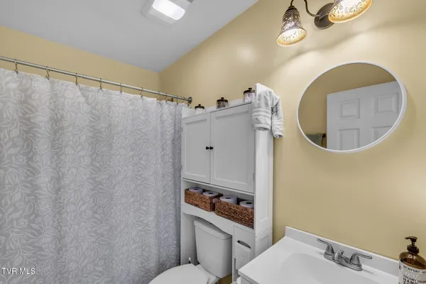 $259,900 | 18408 Fortunes Way, Abingdon, VA 24210