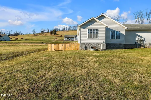 $259,900 | 18408 Fortunes Way, Abingdon, VA 24210
