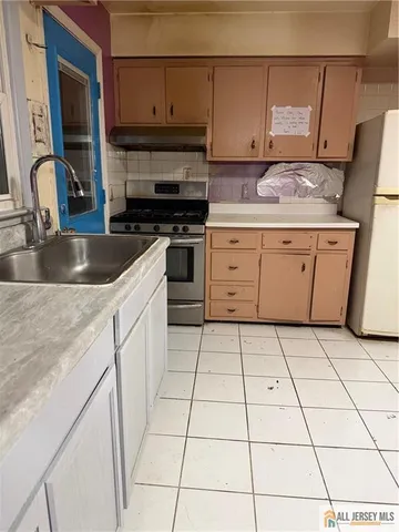 $3,700 | 291 Wood Avenue, Edison, NJ 08820